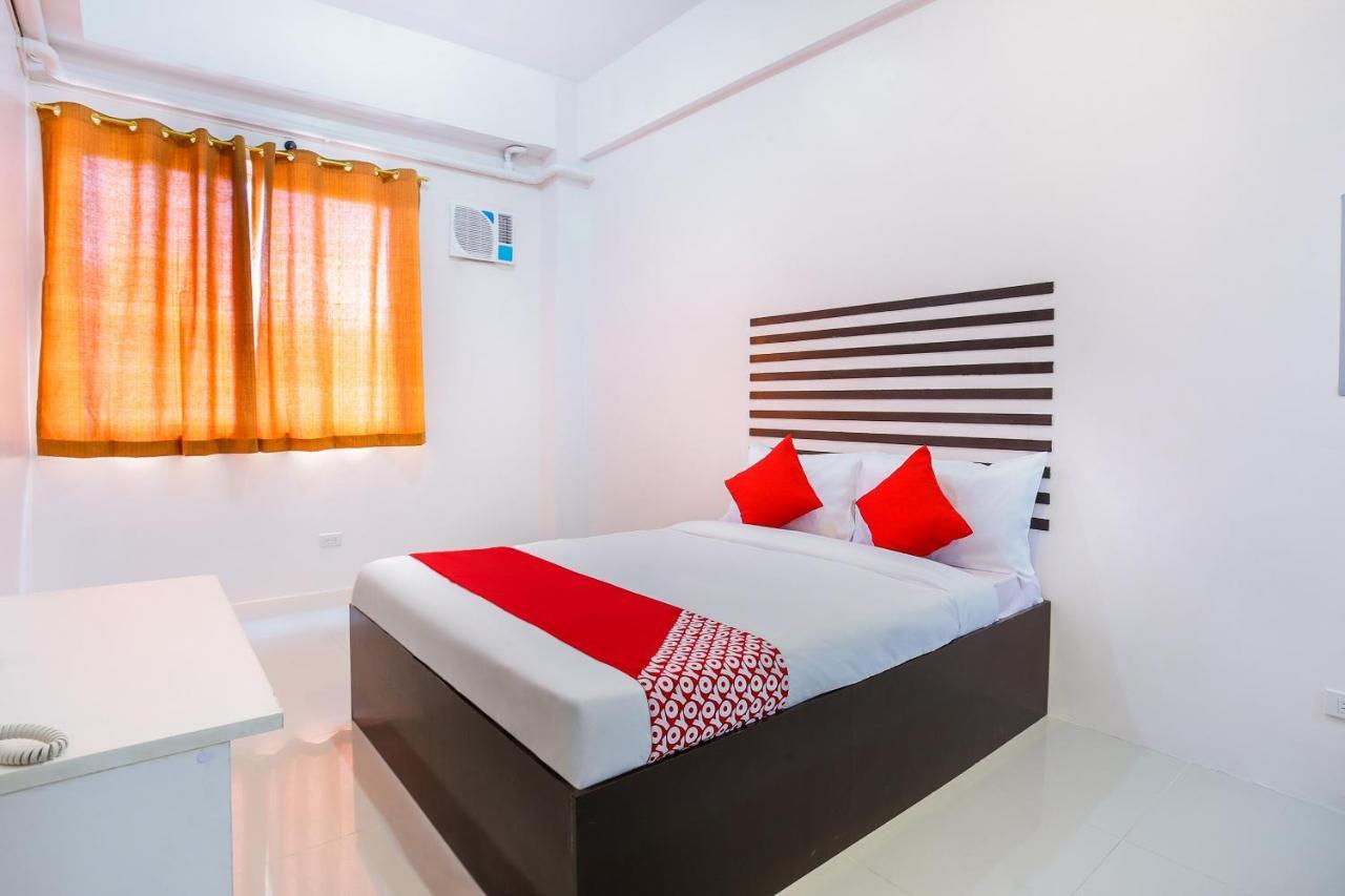 Oyo 505 Jardin Suites Manila Oda fotoğraf